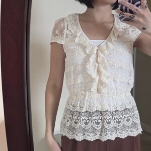 Elegant White/Cream Lace Top XS